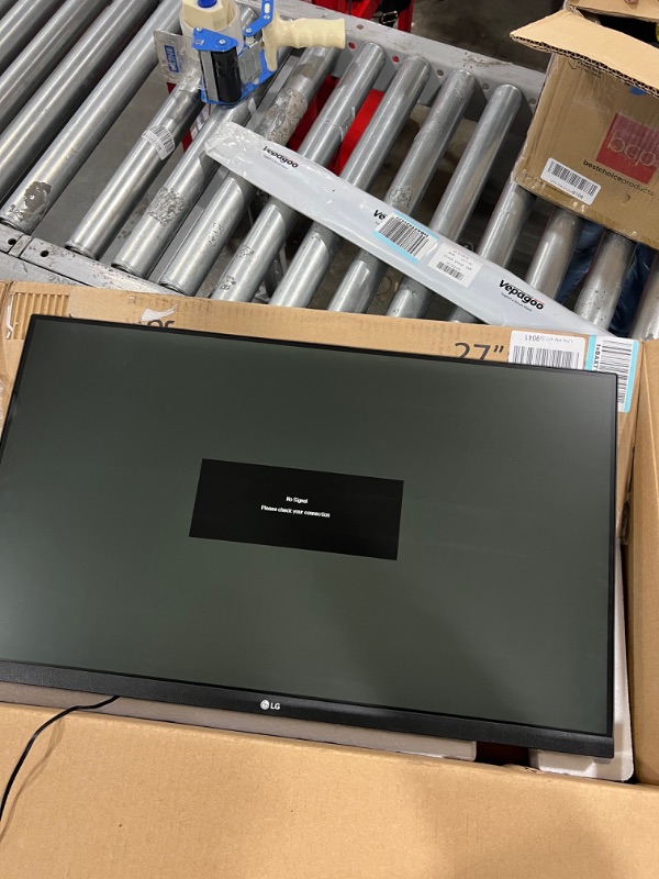 Photo 1 of LG 27 Class Monitor with Full HD IPS LED Radeon FreeSync, 27MK600M-B