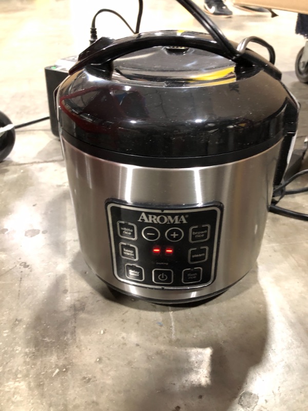 Photo 2 of Aroma Housewares 8-Cup (cooked)/ 2 Quart Digital Cool-Touch Rice Cooker & Food Steamer
