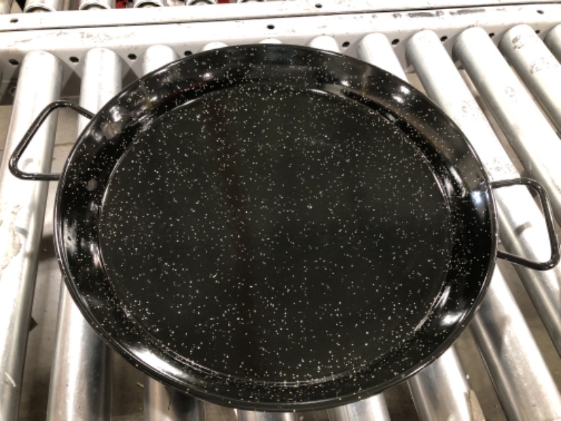 Photo 2 of  16-Inch Enameled Steel Paella Pan
