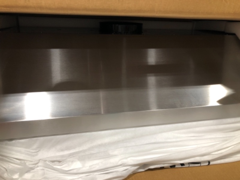 Photo 3 of Cosmo COS-QB48 Under Cabinet 48 in. Range Hood | 500 CFM, Ducted/Ductless Convertible, Push Button, Kitchen Stove Vent Light, Permanent Filter, Stainless Steel
