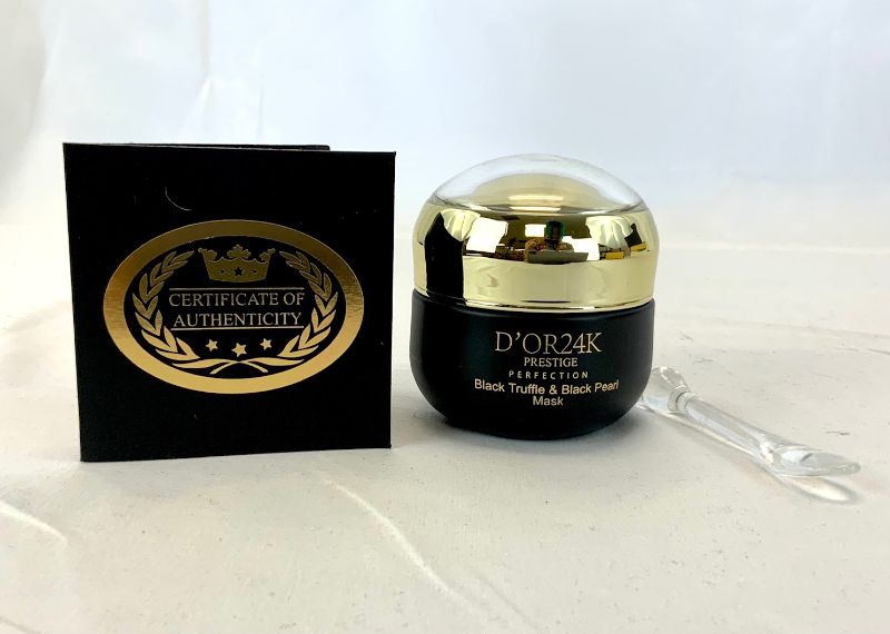 Photo 3 of BLACK TRUFFLE AND BLACK PEARL MASK IS FORMULATED WITH BLACK TRUFFLE EXTRACTS VITAMINS A C D AMINO ACIDS AND ANTIOXIDANTS IS COMBINED TO AWAKEN INSTANT AND VISIBLE LUMINOSITY NEW IN BOX
$2495
