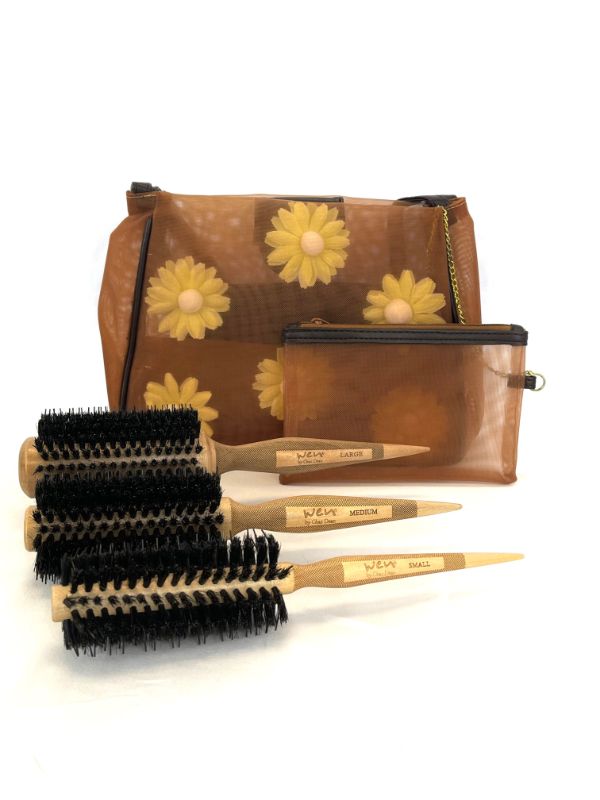 Photo 2 of ROUND BOAR BRISTLE BRUSH WITH WOODEN HANDLE DOES NOT ABSORB HEAT HAIR IS PROTECTED WHILE STYLING NYLON BRISTLES WILL GIVE SMOOTH POLISHED FINISH SET INCLUDE 1 SMALL BRUSH 1 MEDIUM BRUSH 1 LARGE BRUSH 1 BROWN MESH PURSE NEW
$89.99
