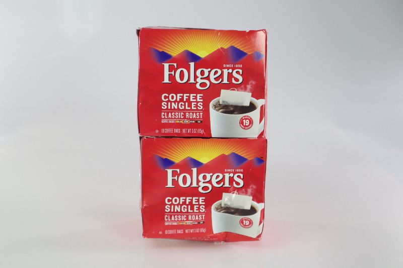 Photo 2 of FOLGERS 2 PACK CLASSIC ROAST COFFEE SINGLES COMES IN TEA BAGS MAKES UP TO 19 SERVINGS EACH BOX
$12.99
