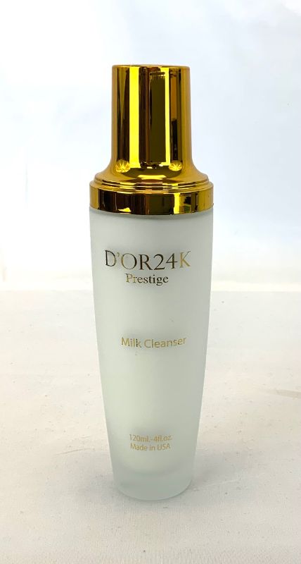 Photo 3 of MSRP $99.96 : MILK CLEANSER SKIN CONDITIONER MOISTURIZER AND RETEXTURES SKIN FOR A  SOFTER SMOOTHER RADIANT SURFACE REMOVES DIRT MAKEUP DEBRIS REDUCE SKIN IRRITATION NEW IN BOX