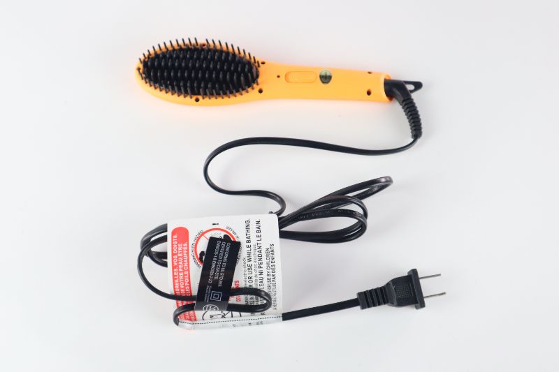 Photo 3 of MSRP $150 : MINI HEAT BRUSH RAPID HEAT TIME HEAT RESISTANT BRISTLES SAFE FOR ALL HAIR TYPES NEW 