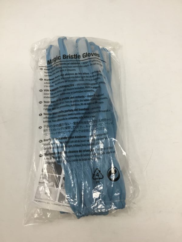 Photo 2 of MAGIC BRISTLE GLOVES BRISTLES ON FINGERTIPS SET OF 2 NEW SEALED
$12
