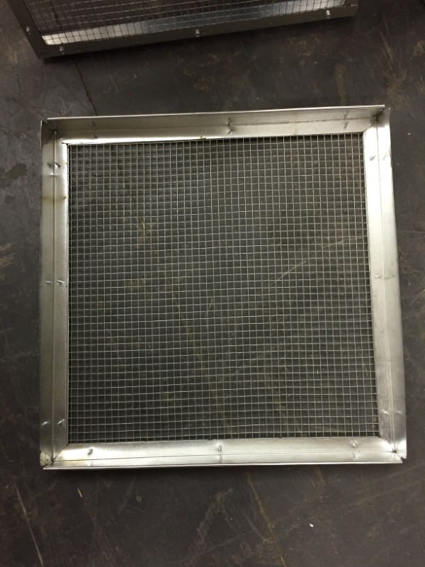 Photo 1 of ac vent grate duct like item 
2 pieces 