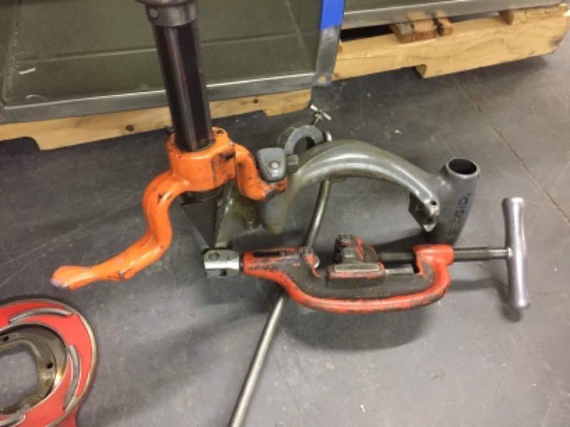 Photo 6 of  Ridgid Automatic Threading Machine Model 535A with 1/2" - 2" NPT Die Heads heavily used, scuffs scrapes and dents  
item is not working in current condition 