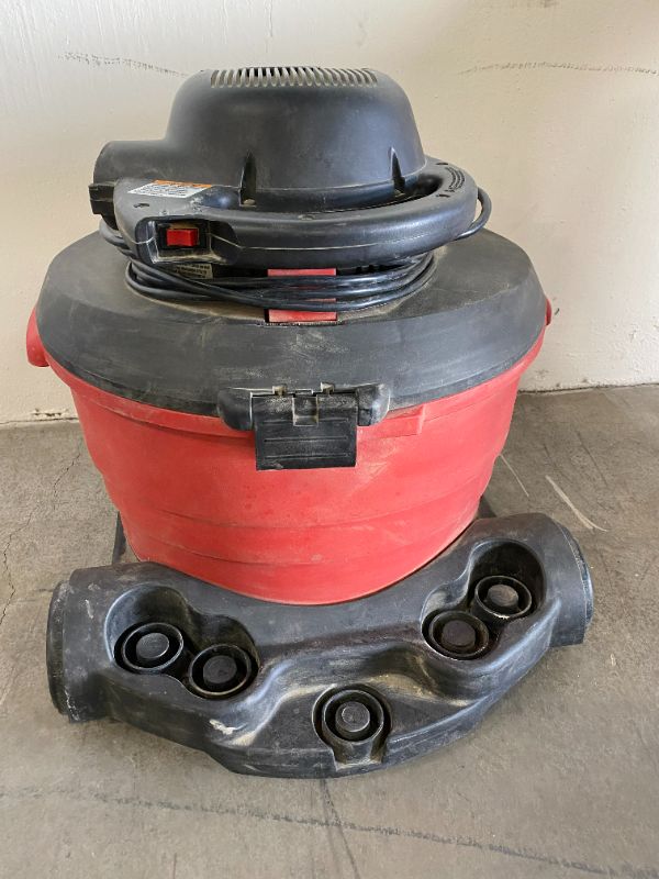 Photo 3 of CRAFTSMAN WET DRY SHOP VAC 210 MPH 16 GALLON HOLD