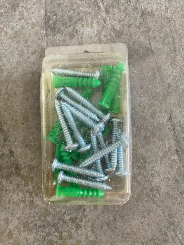 Photo 2 of RIBBED PLASTIC ANCHORS 14-16 x1-1/2 INCH USED