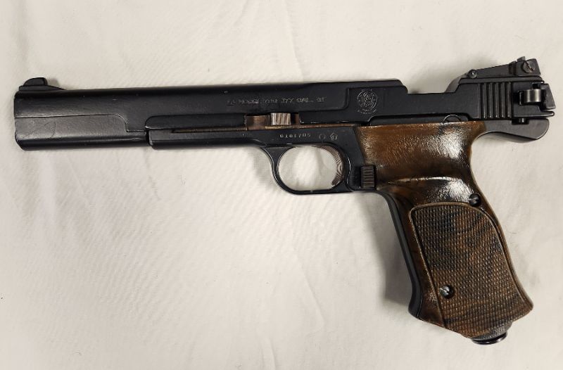 Photo 2 of Smith & Wesson Air Gun Model 79G .177 Caliber Pellet Pistol. No Returns!