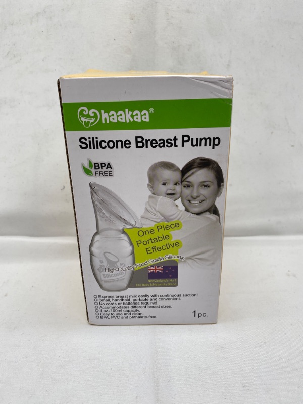 Photo 2 of haakaa Manual Breast Pump for Breastfeeding 4oz/100ml