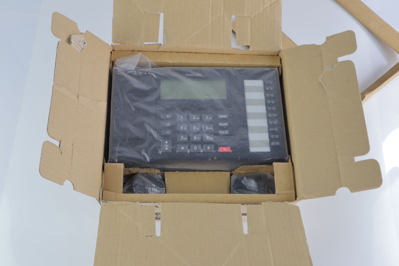 Photo 2 of TOSHIBA DP5122 DIGITAL PHONE LCD DISPLAY SCREEN 10 PROGRAMMABLE BUTTONS 4 SOFT KEYS DUPLEX SPEAKER NEW $83.88