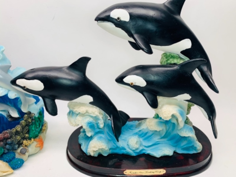 Photo 2 of 8 inch dolphin water fountain and 12 inch orca sculpture - will need batteries 