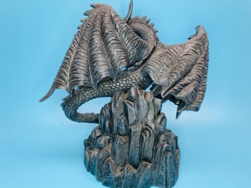 Photo 2 of 7 inch dragon figure 