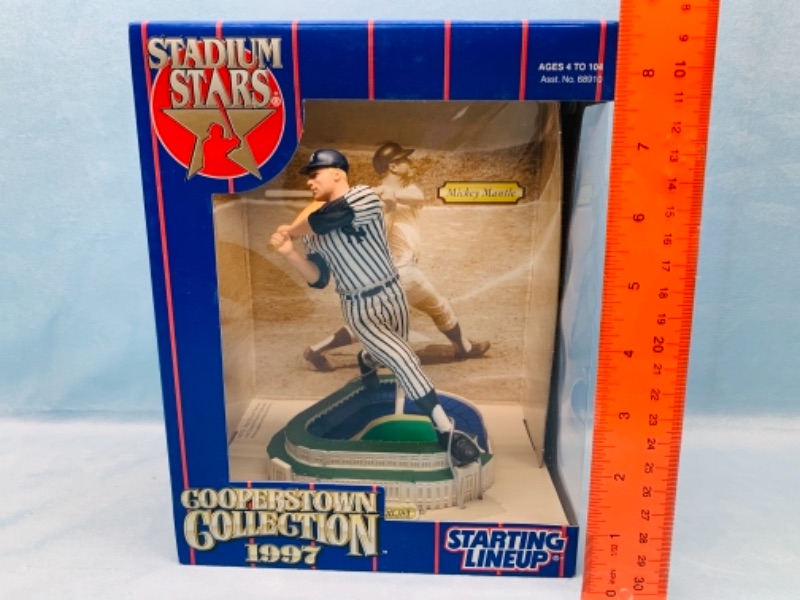 Photo 1 of 1997 Cooperstown collection large Mickey Mantle starting lineup figure in original box