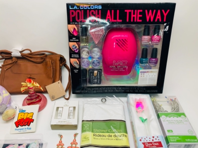 Photo 2 of Nail polish kit, earrings, lights, purse and more 