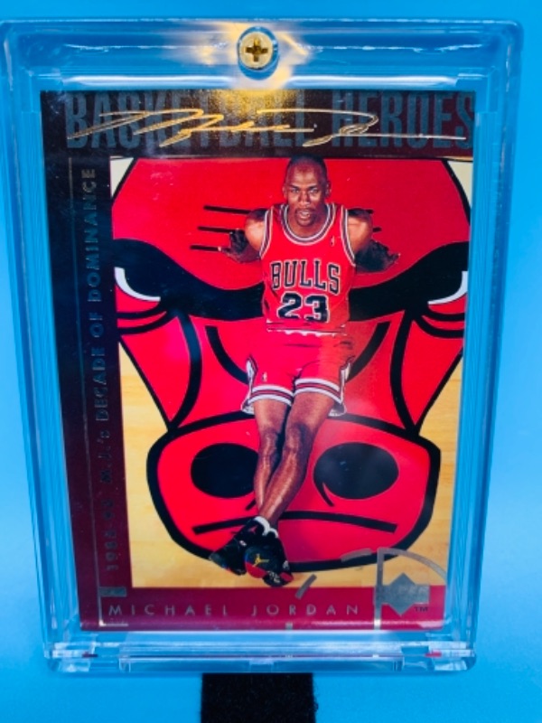 Photo 1 of 1994 upper deck Michael Jordan card 44 in hard plastic case