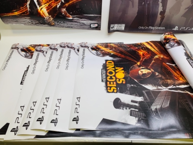 Photo 3 of 766273…25 double sided gamer posters- all the same 