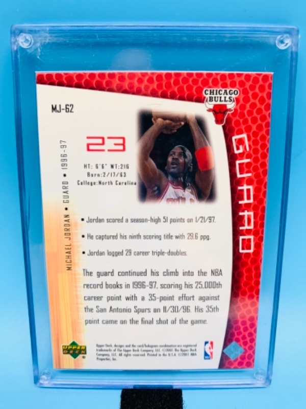 Photo 2 of 2001 Michael Jordan card MJ62 in hard plastic case 