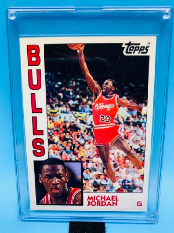 Photo 1 of 766300…1993 topps archives Michael Jordan card 52 in hard plastic case