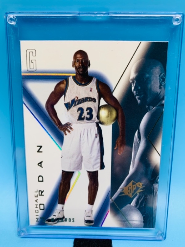 Photo 1 of 2001 upper deck Michael Jordan card 90 in hard plastic case