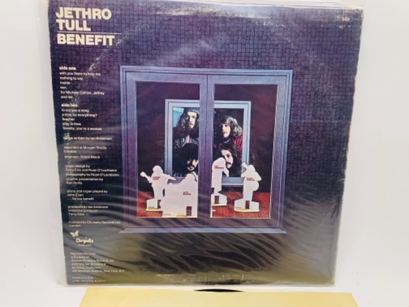 Photo 2 of 1970 Jethro Tull benefit Vinyl 33 rpm record in plastic sleeve cover and record in great condition for age 