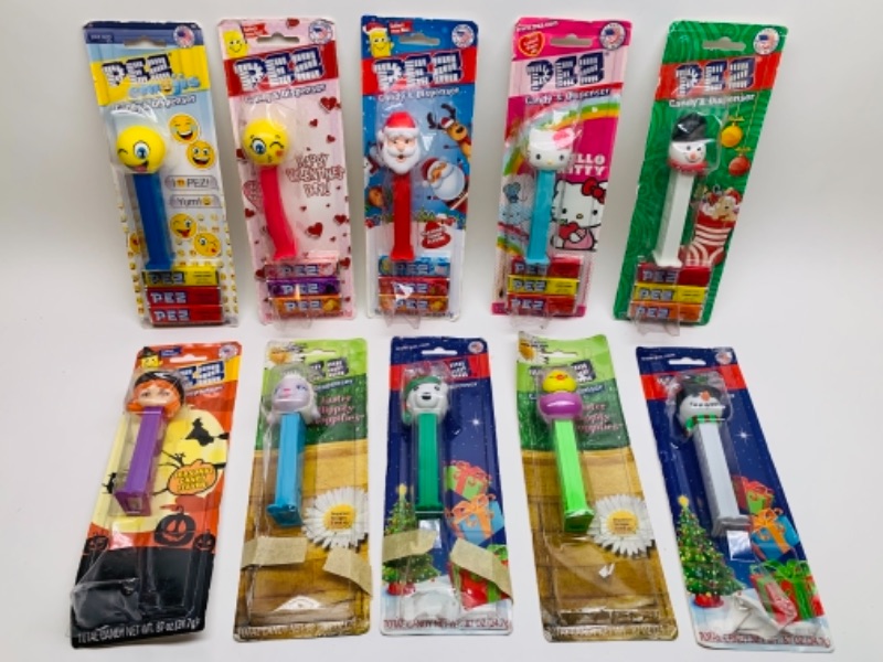 Photo 1 of 766386…ten Pez dispensers