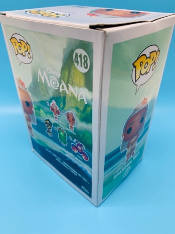 Photo 2 of 443… Funko pop Disney MOANA grandma TALA Vinyl figure in original box