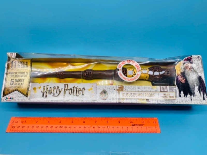 Photo 1 of 448… Harry potter ALBUSDUMBLEDORE wizard training wand in original box