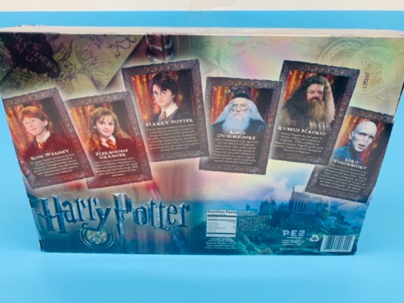 Photo 2 of 766449…pez Harry potter Limited edition collector series dispensers in original box