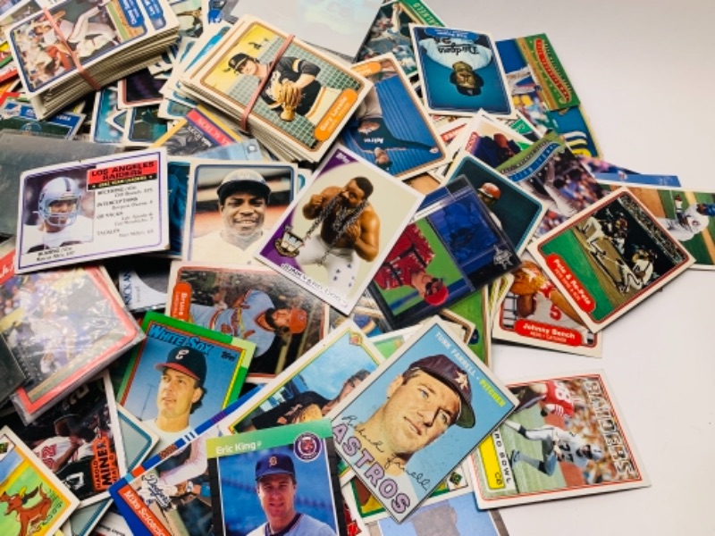 Photo 10 of 766523… over 1500 misc unsorted sports cards