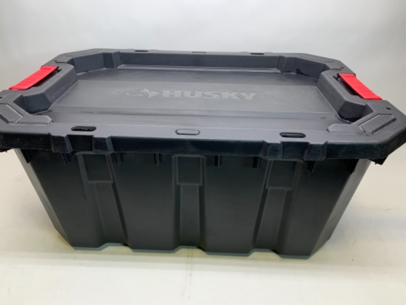 Photo 2 of 547…husky heavy duty 15 gallon tote with lid 