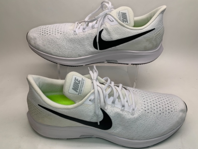 Photo 2 of 766552…Nike zoom sneakers size 17