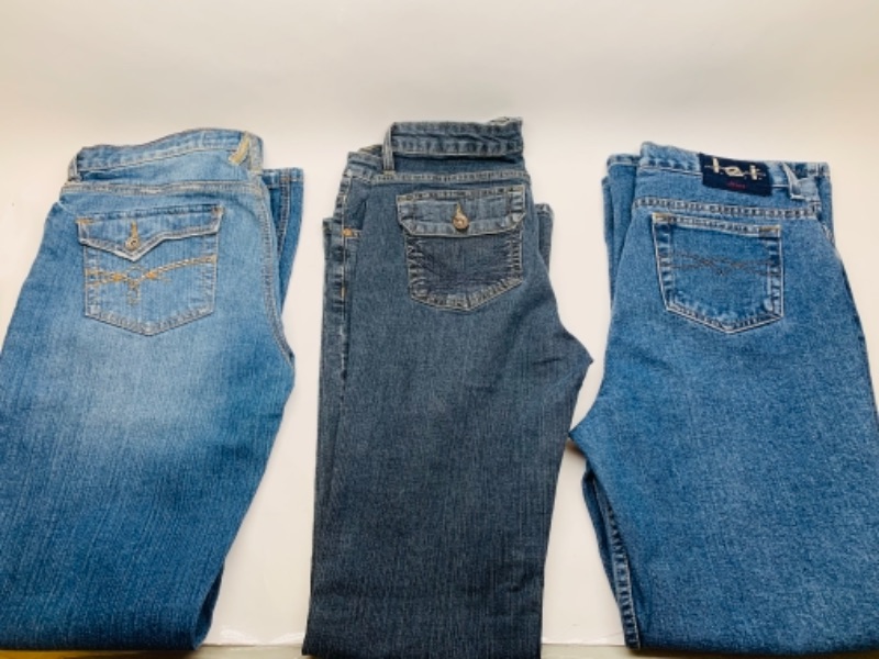 Photo 1 of 766571…3 pairs ladies jeans 13-16