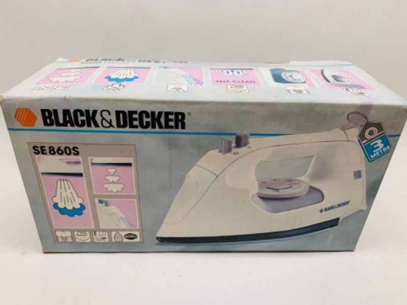 Photo 1 of 766574…black and decker iron