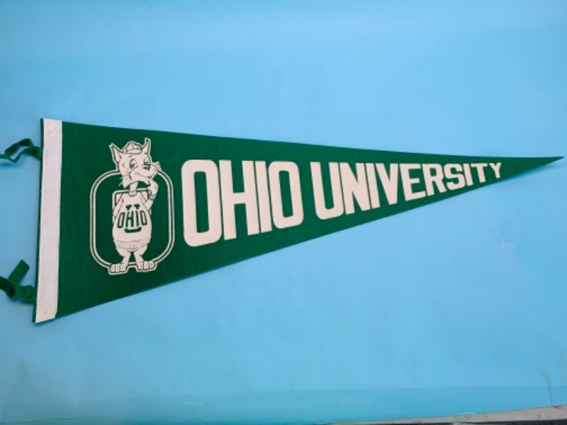 Photo 1 of 766602… vintage Ohio university pennant