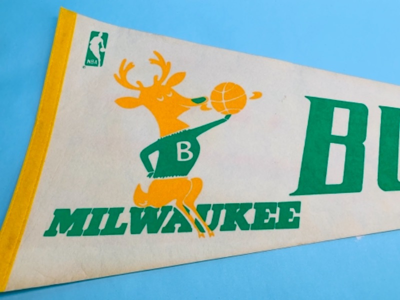 Photo 2 of 766606… vintage Milwaukee bucks pennant