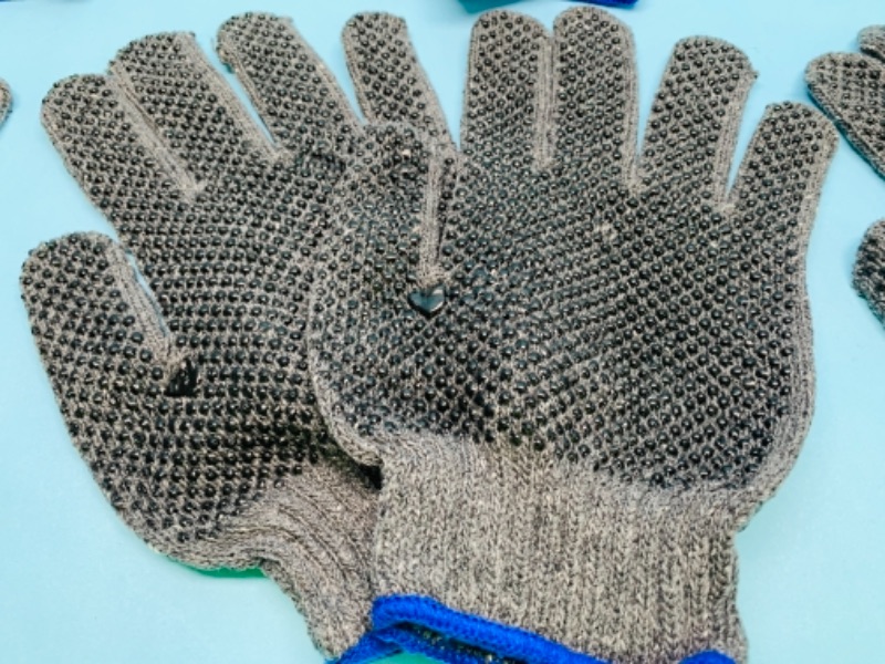 Photo 2 of 766608… 6 pairs of super grip utility gloves can be worn on either left or right hand size med-large 