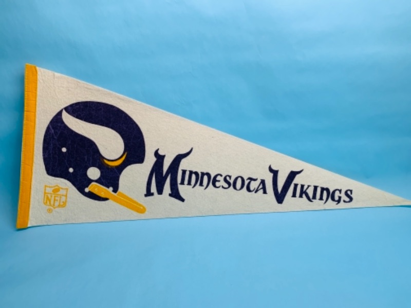 Photo 1 of 766623… vintage Minnesota Vikings pennant