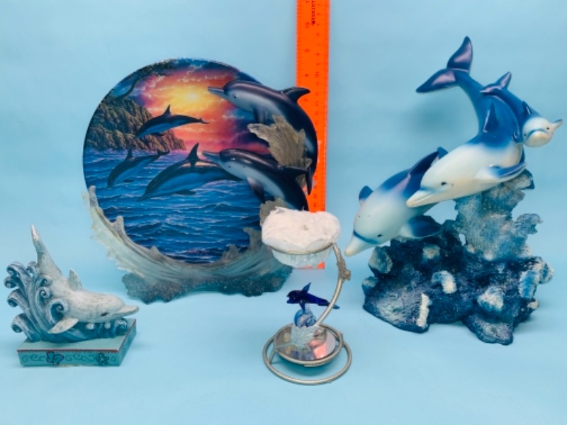 Photo 1 of 766667…4 pc dolphin figures 