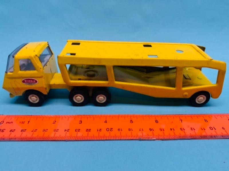 Photo 1 of 766719…vintage 9 inch tonka truck and trailer 