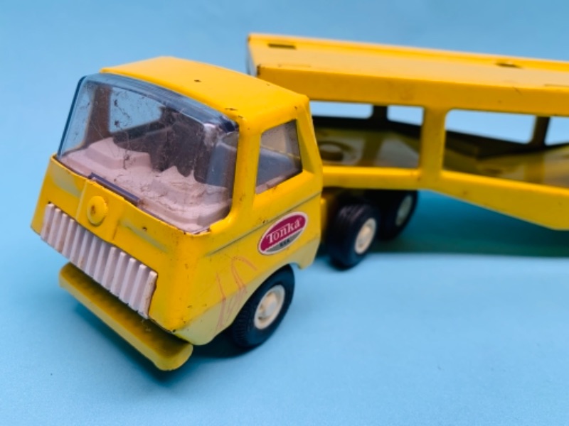 Photo 3 of 766719…vintage 9 inch tonka truck and trailer 