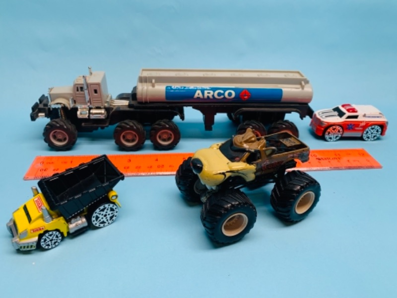 Photo 1 of 766720…4 die cast and plastic toy trucks