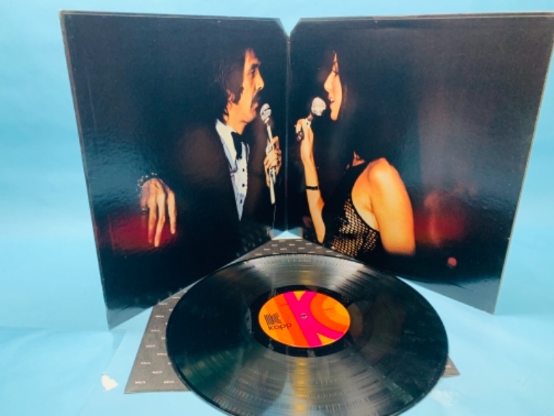 Photo 2 of 766752…1971 sonny and Cher live vinyl great condition for age in plastic sleeve 