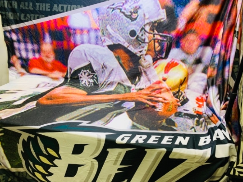 Photo 3 of 766819…xxlarge 10 x 7 foot arena football wall hanging- Green Bay blizzard 
