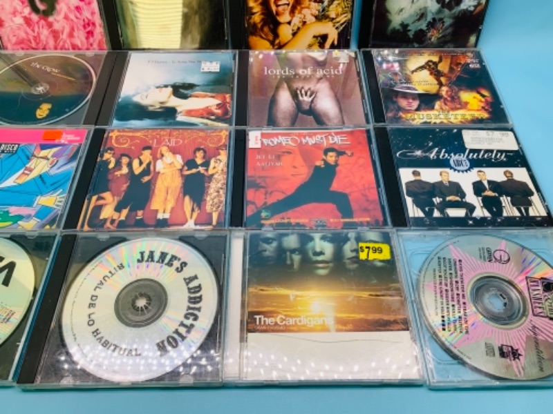 Photo 2 of 766834…20 music cd’s 