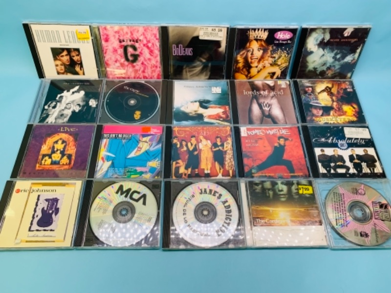 Photo 1 of 766834…20 music cd’s 