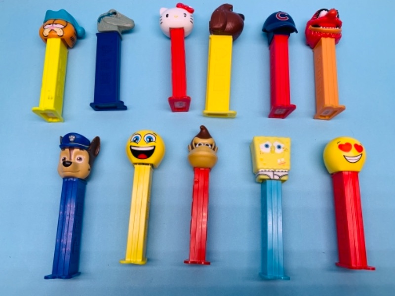 Photo 1 of 766846…11 pez dispensers 