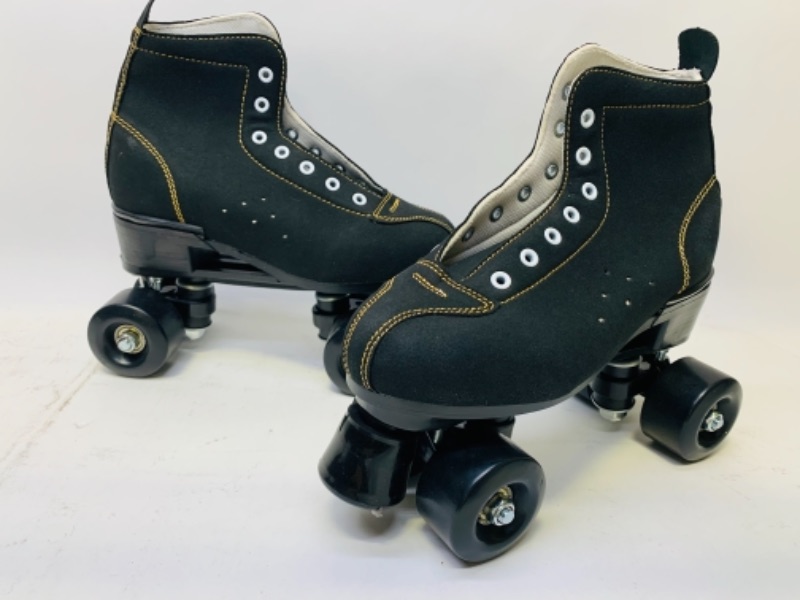 Photo 4 of 766921…black roller skates size 37 fits us size 6-6 1/2 